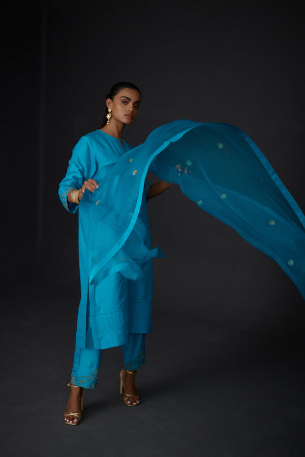 HAND EMBROIDERED DUPATTA