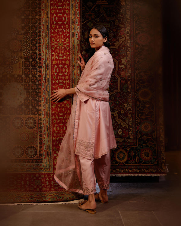 HAND EMBROIDERED DUPATTA- BLUSH